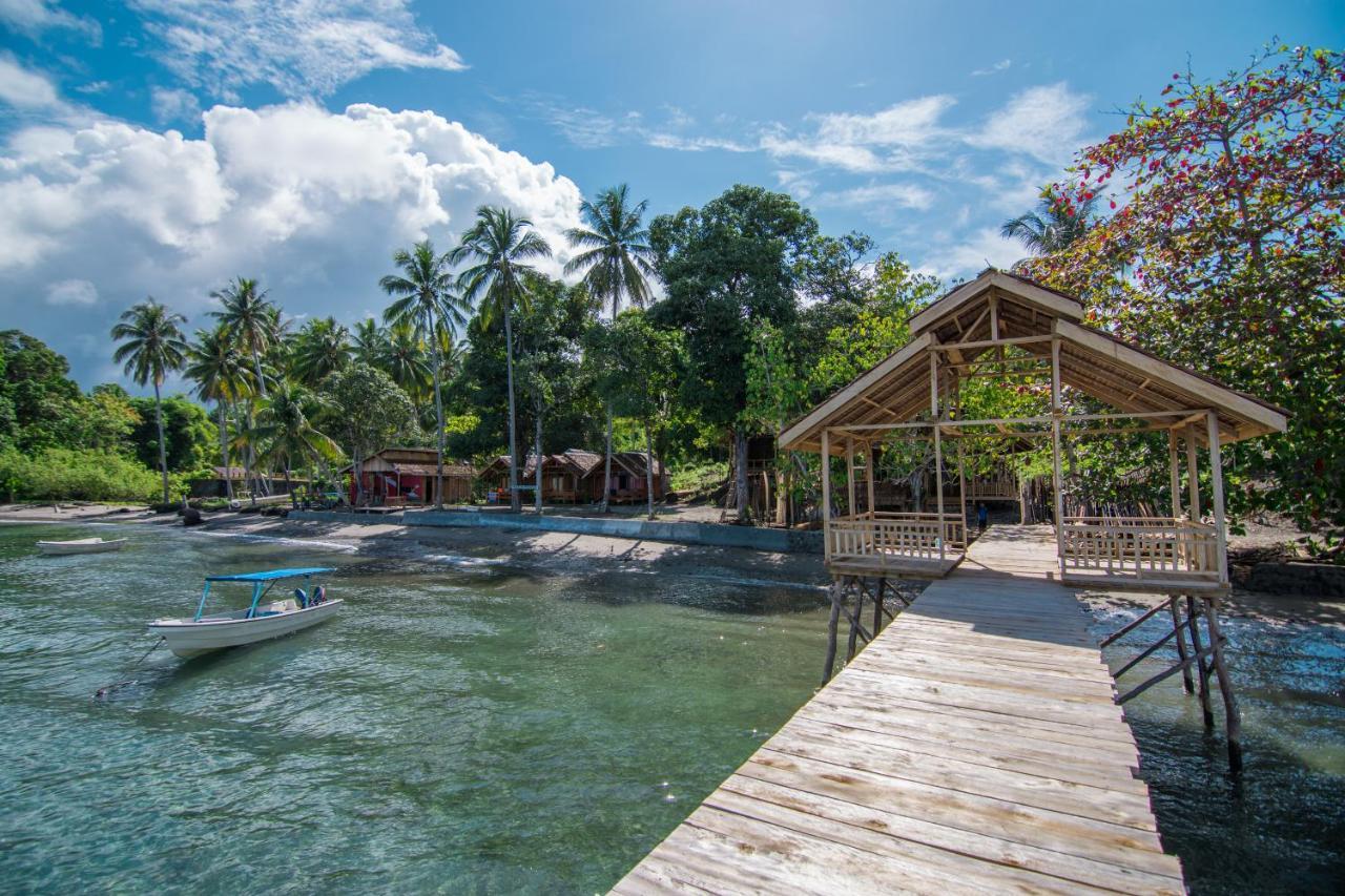 Pristine Paradise Dive Resort - Togean Islands, Una Una Pulau Unauna ภายนอก รูปภาพ