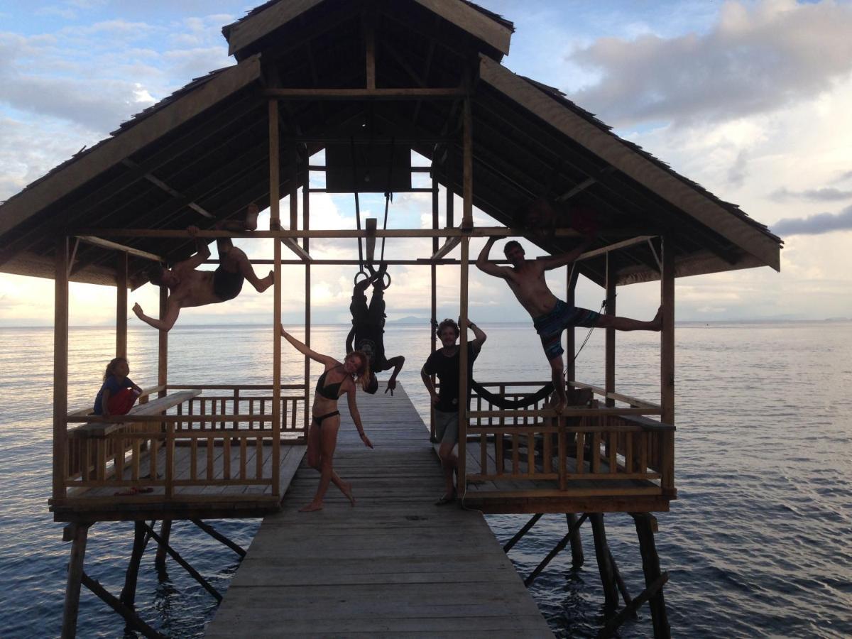 Pristine Paradise Dive Resort - Togean Islands, Una Una Pulau Unauna ภายนอก รูปภาพ