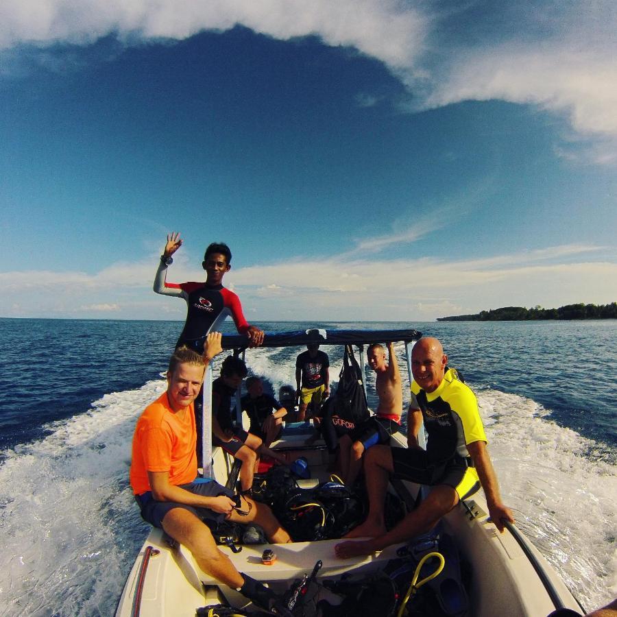 Pristine Paradise Dive Resort - Togean Islands, Una Una Pulau Unauna ภายนอก รูปภาพ