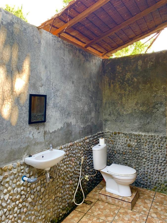 Pristine Paradise Dive Resort - Togean Islands, Una Una Pulau Unauna ภายนอก รูปภาพ