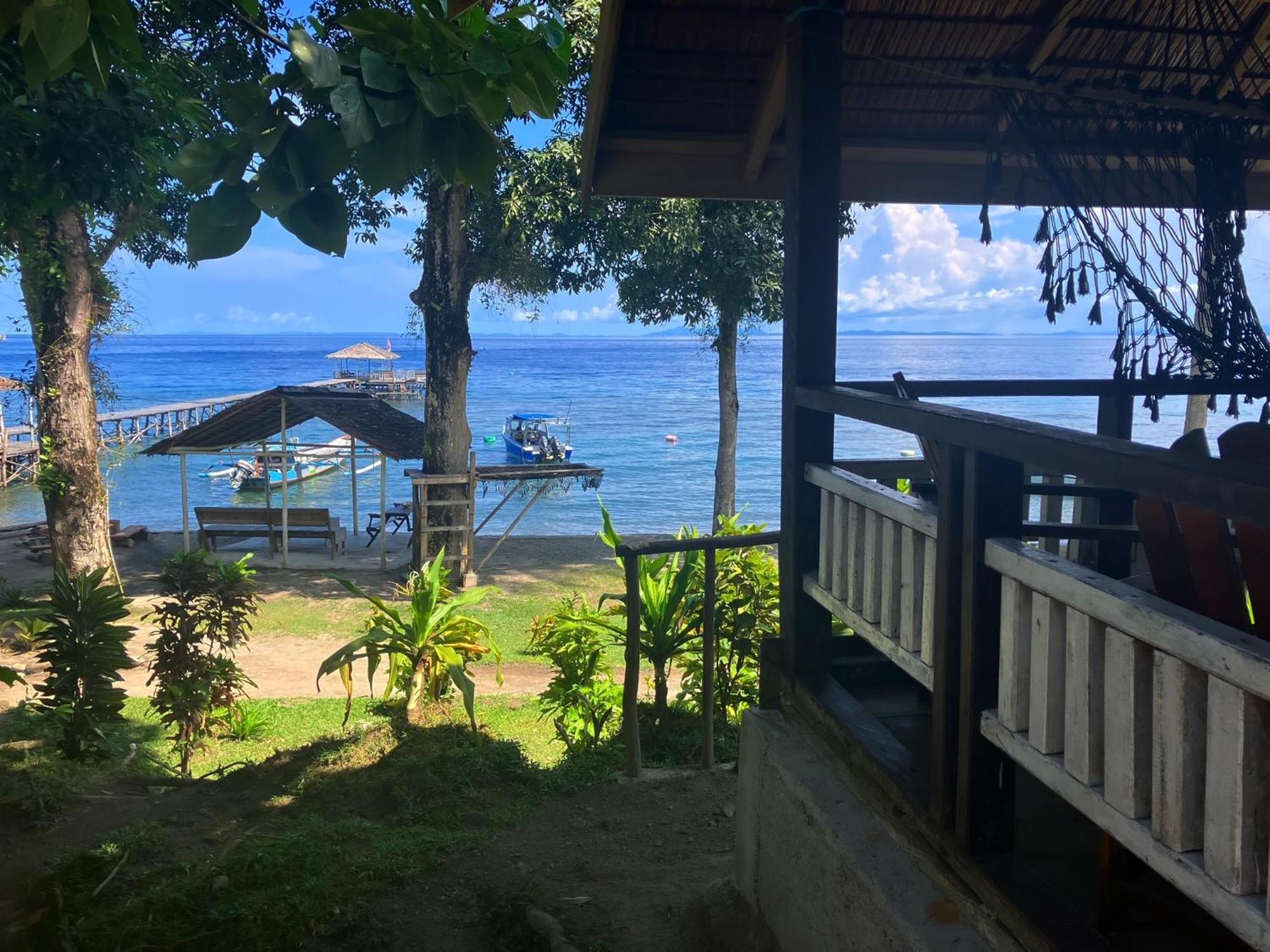 Pristine Paradise Dive Resort - Togean Islands, Una Una Pulau Unauna ภายนอก รูปภาพ