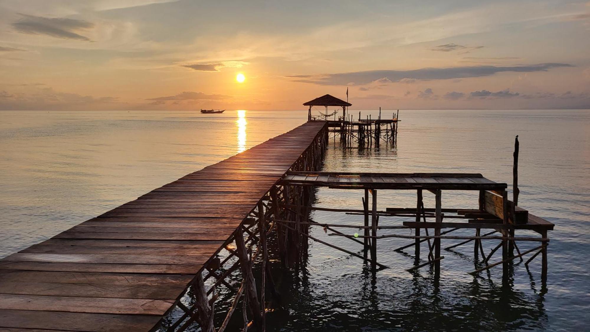 Pristine Paradise Dive Resort - Togean Islands, Una Una Pulau Unauna ภายนอก รูปภาพ